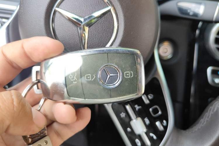 Used Mercedes-Benz GLC 2021 GLC 260 L 4MATIC Dynamic Edition Vehicle Key