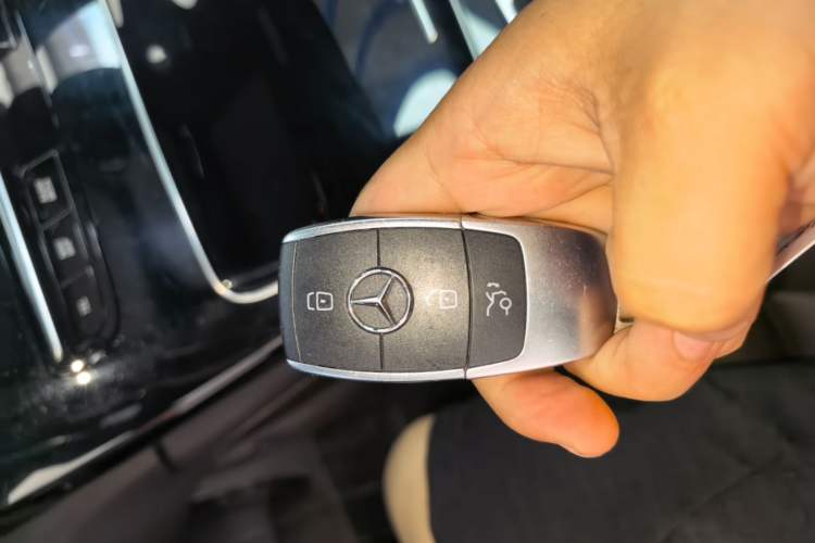 Used Mercedes-Benz GLC 2021 GLC 260 L 4MATIC Dynamic Edition Vehicle Key