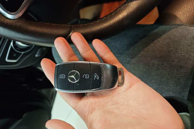 Used Mercedes-Benz GLC 2021 GLC 260 L 4MATIC Dynamic Edition Vehicle Key