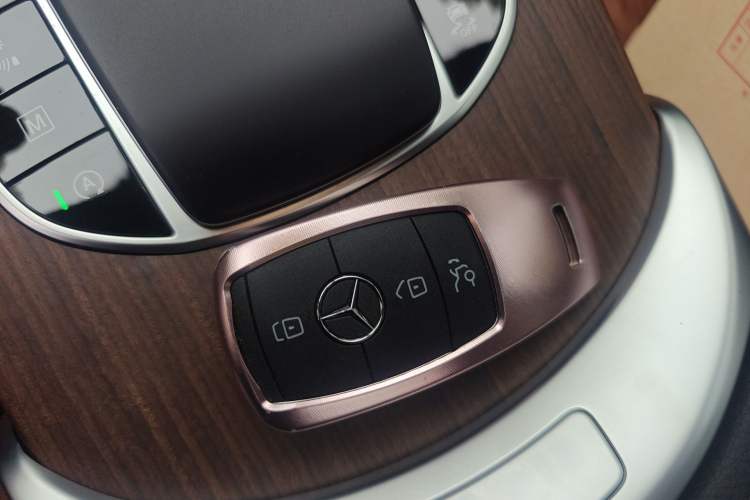 Used Mercedes-Benz GLC 2021 GLC 300 L 4MATIC Dynamic Model Vehicle Key