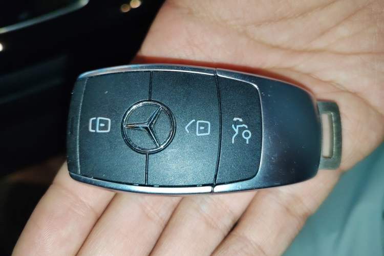 Used Mercedes-Benz GLC 2021 GLC 260 L 4MATIC Dynamic Edition Vehicle Key