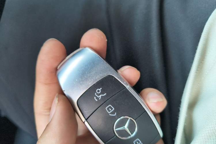 Used Mercedes-Benz GLC 2021 GLC 260 L 4MATIC Luxury Model Vehicle Key