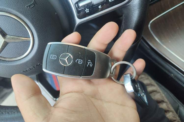 Used Mercedes-Benz GLC 2021 GLC 300 L 4MATIC Dynamic Model Vehicle Key