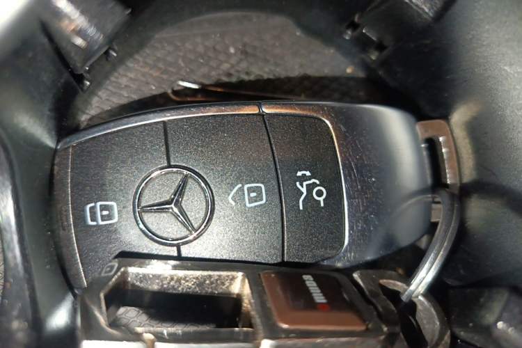 Used Mercedes-Benz GLC 2021 GLC 260 L 4MATIC Dynamic Edition Vehicle Key