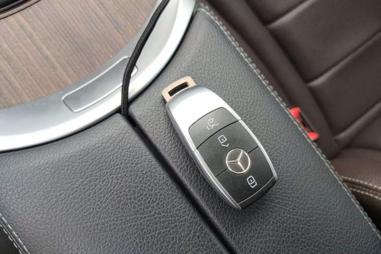 Used Mercedes-Benz GLC 2021 GLC 300 L 4MATIC Dynamic Model Vehicle Key