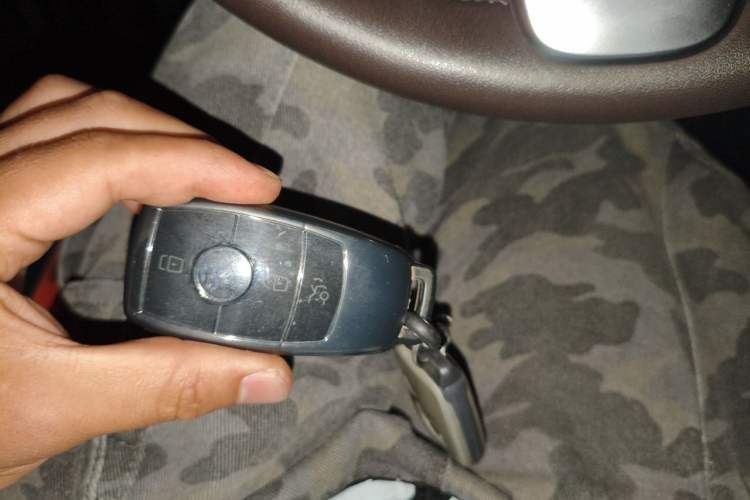 Used Mercedes-Benz GLC 2021 GLC 300 L 4MATIC Dynamic Model Vehicle Key