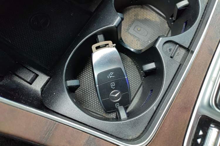 Used Mercedes-Benz GLC 2021 GLC 260 L 4MATIC Luxury Model Vehicle Key