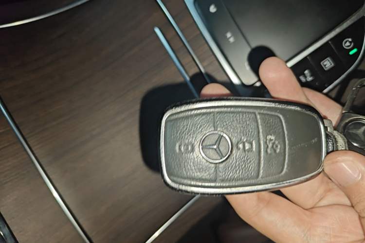 Used Mercedes-Benz GLC 2021 GLC 300 L 4MATIC Dynamic Model Vehicle Key