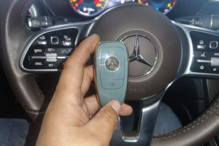 Used Mercedes-Benz GLC 2021 GLC 300 L 4MATIC Dynamic Model Vehicle Key