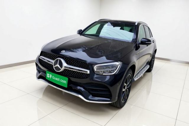 Ojetý Mercedes-Benz GLC 2021 GLC 300 L 4MATIC Dynamic Model