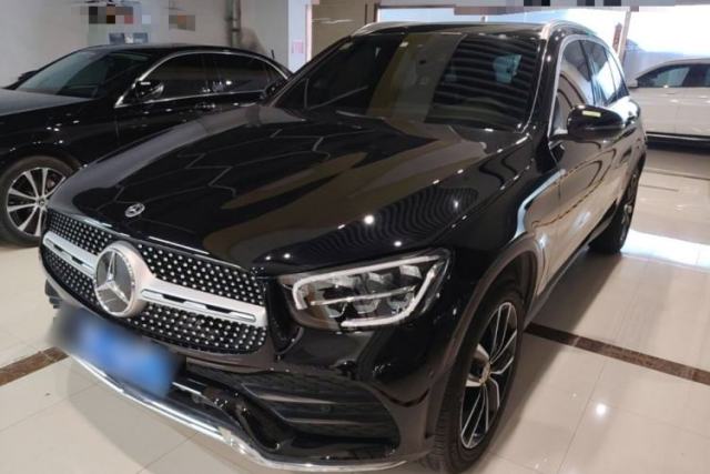 Ojetý Mercedes-Benz GLC 2021 GLC 260 L 4MATIC Luxury Model