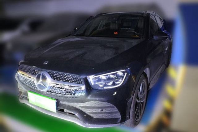Ojetý Mercedes-Benz GLC 2021 GLC 300 L 4MATIC Dynamic Model