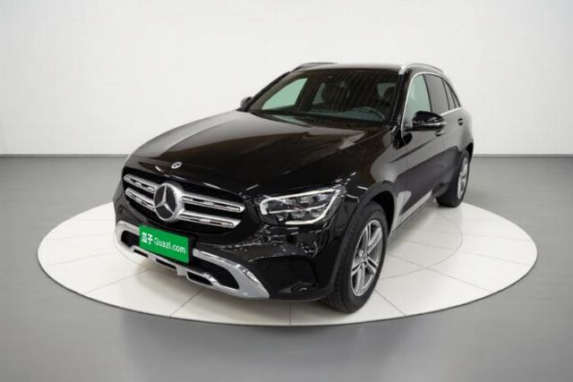 Ojetý Mercedes-Benz GLC 2021 GLC 260 L 4MATIC Dynamic Edition