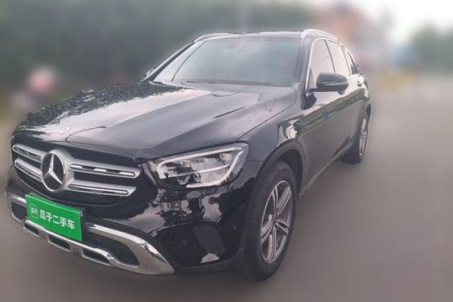 Ojetý Mercedes-Benz GLC 2021 GLC 260 L 4MATIC Dynamic Edition