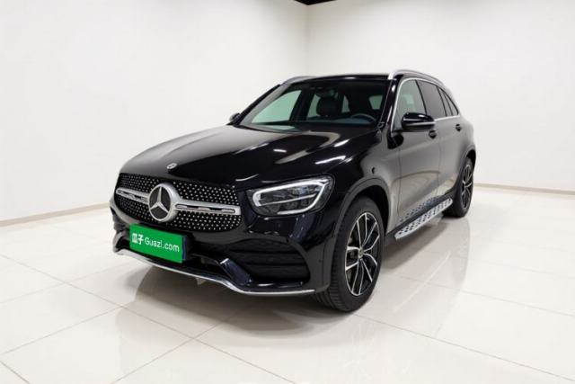 Ojetý Mercedes-Benz GLC 2021 GLC 300 L 4MATIC Dynamic Model