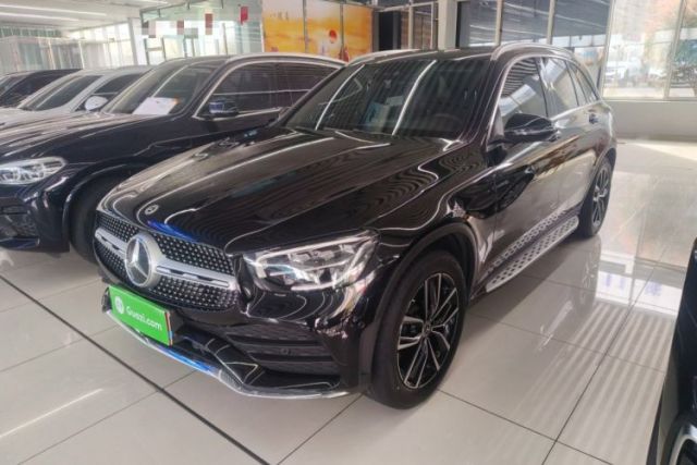 Ojetý Mercedes-Benz GLC 2021 GLC 300 L 4MATIC Dynamic Model