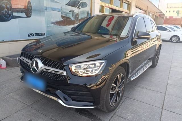 Ojetý Mercedes-Benz GLC 2021 GLC 300 L 4MATIC Dynamic Model