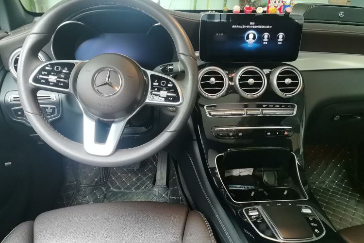 Used Mercedes-Benz GLC 2021 GLC 260 L 4MATIC Dynamic Edition Center Console