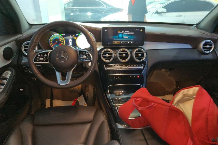 Used Mercedes-Benz GLC 2021 GLC 260 L 4MATIC Dynamic Edition Center Console