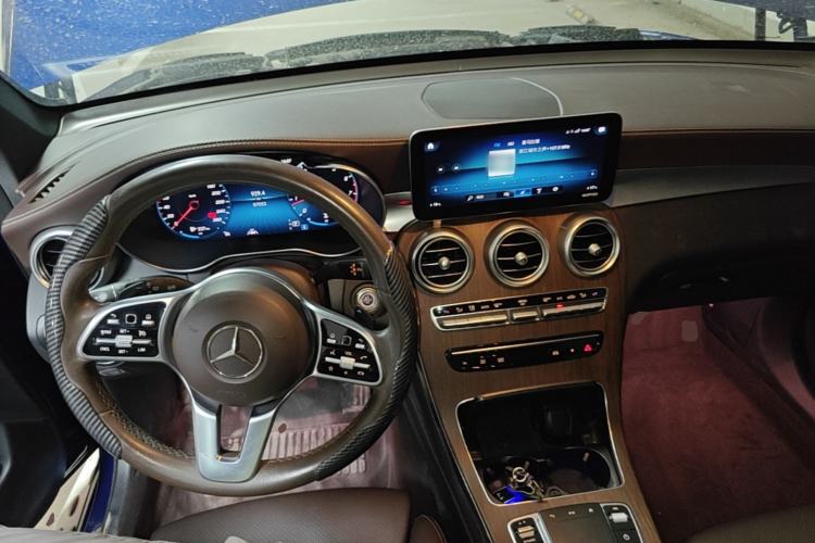 Used Mercedes-Benz GLC 2021 GLC 300 L 4MATIC Dynamic Model Center Console