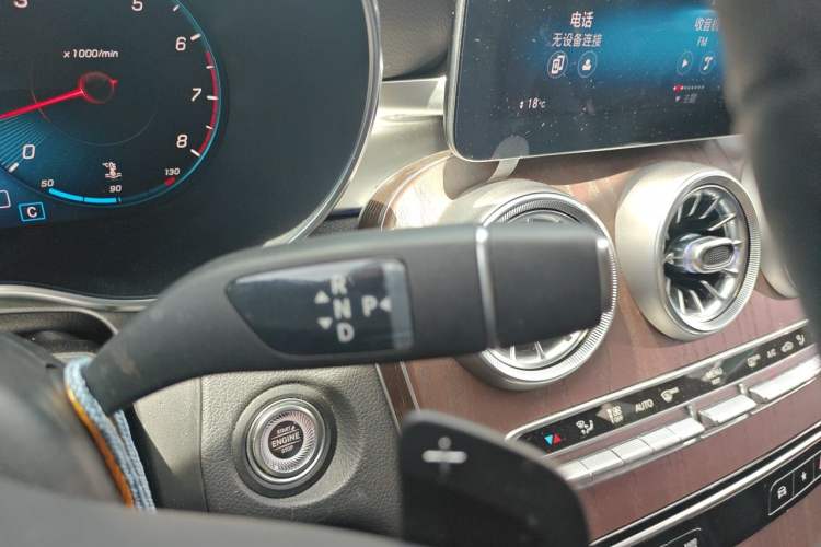 Used Mercedes-Benz GLC 2021 GLC 260 L 4MATIC Luxury Model Gear Lever