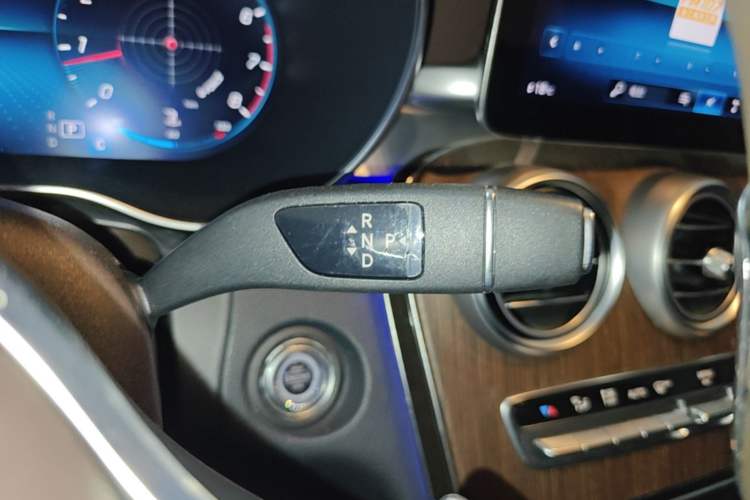Used Mercedes-Benz GLC 2021 GLC 300 L 4MATIC Dynamic Model Gear Lever