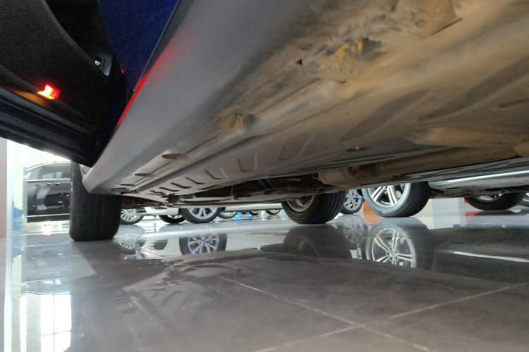 Used Mercedes-Benz GLC 2021 GLC 260 L 4MATIC Dynamic Edition Left Side Sill
