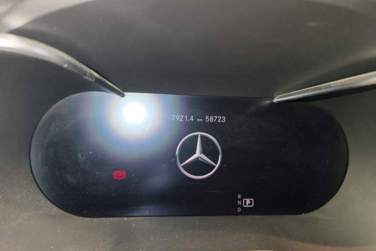 Used Mercedes-Benz GLC 2021 GLC 300 L 4MATIC Dynamic Model Odometer Close Up