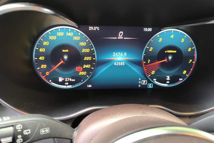 Used Mercedes-Benz GLC 2021 GLC 260 L 4MATIC Luxury Model Odometer Close Up