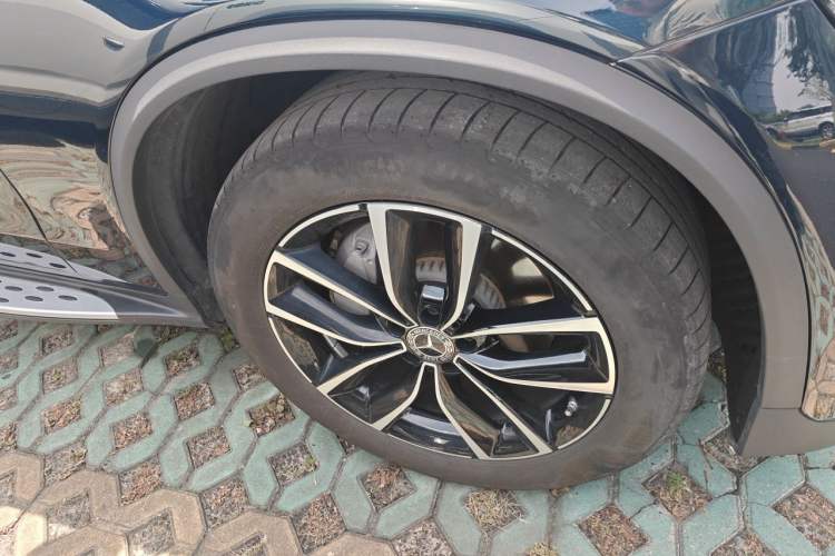 Used Mercedes-Benz GLC 2021 GLC 260 L 4MATIC Luxury Model Right Front Wheel Hub