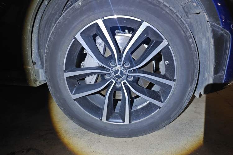 Used Mercedes-Benz GLC 2021 GLC 260 L 4MATIC Luxury Model Right Front Wheel Hub