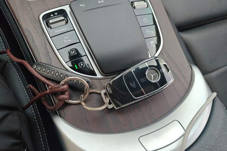 Used Mercedes-Benz GLC 2021 GLC 260 L 4MATIC Luxury Model Vehicle Key