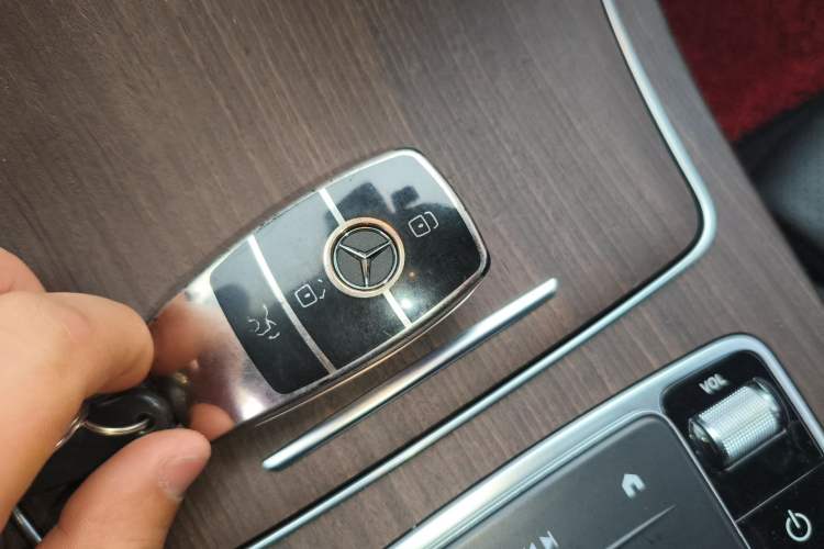 Used Mercedes-Benz GLC 2021 GLC 300 L 4MATIC Dynamic Model Vehicle Key