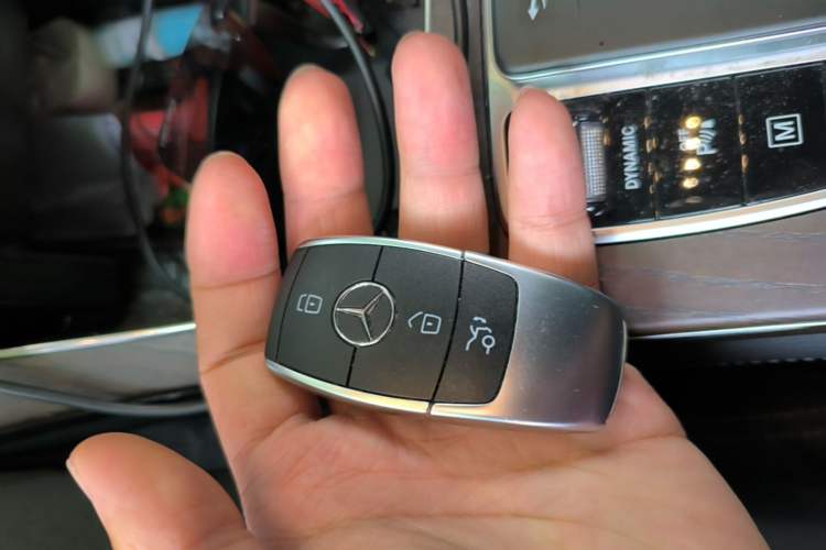 Used Mercedes-Benz GLC 2021 GLC 260 L 4MATIC Luxury Model Vehicle Key