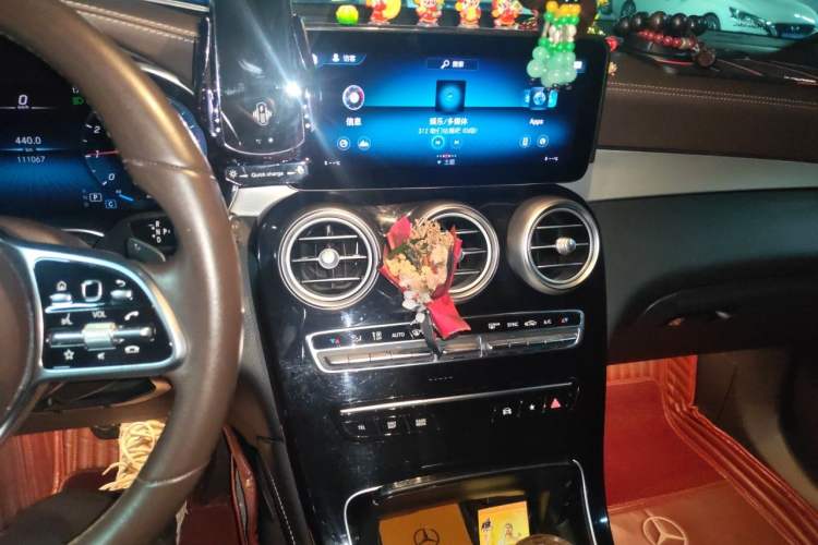 Used Mercedes-Benz GLC 2021 GLC 260 L 4MATIC Dynamic Edition Audio And AC Panel