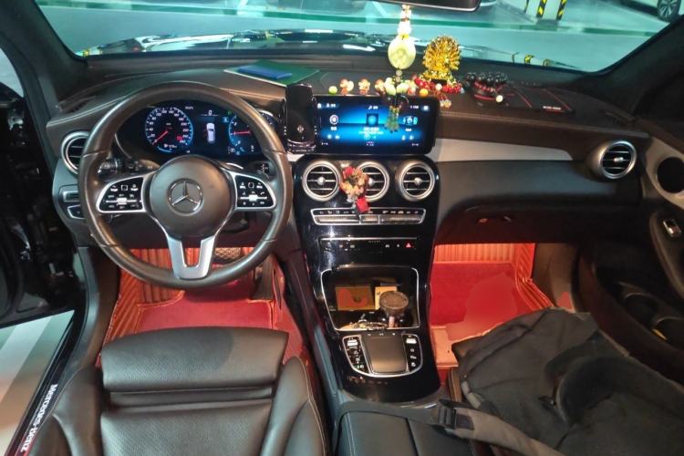 Used Mercedes-Benz GLC 2021 GLC 260 L 4MATIC Dynamic Edition Center Console