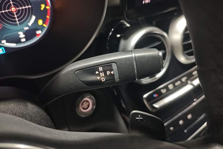 Used Mercedes-Benz GLC 2021 GLC 260 L 4MATIC Dynamic Edition Gear Lever