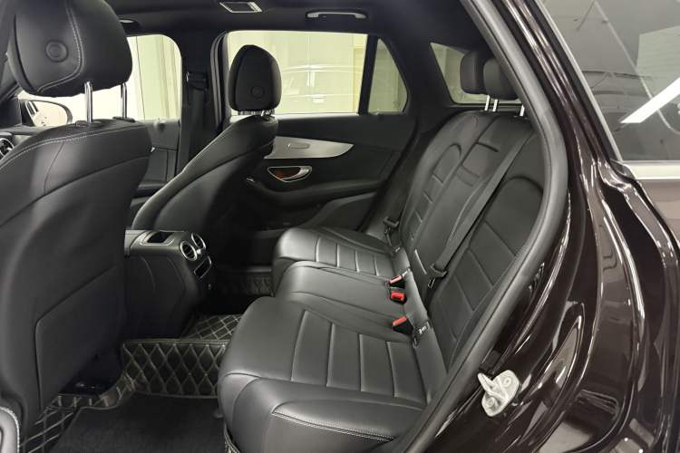 Used Mercedes-Benz GLC 2021 GLC 260 L 4MATIC Dynamic Edition Interior 4