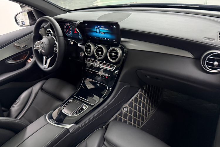Used Mercedes-Benz GLC 2021 GLC 260 L 4MATIC Dynamic Edition Interior 6