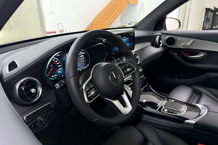 Used Mercedes-Benz GLC 2021 GLC 260 L 4MATIC Dynamic Edition Interior 7