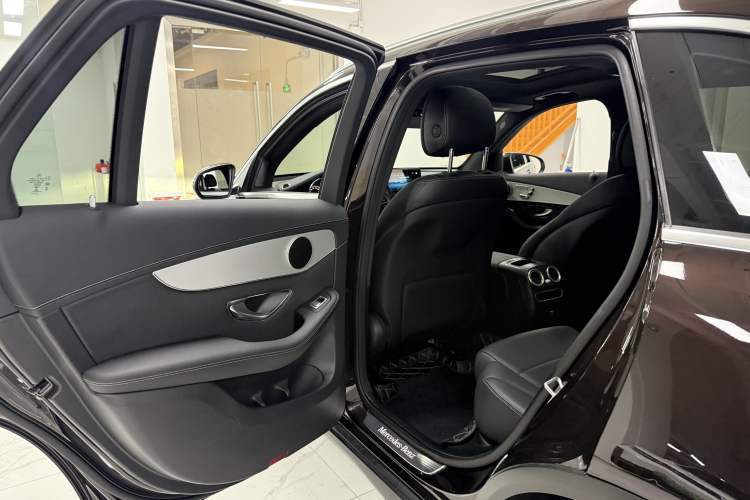 Used Mercedes-Benz GLC 2021 GLC 260 L 4MATIC Dynamic Edition Interior 8