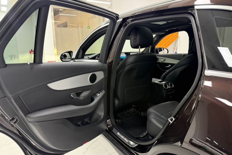 Used Mercedes-Benz GLC 2021 GLC 260 L 4MATIC Dynamic Edition Interior 9