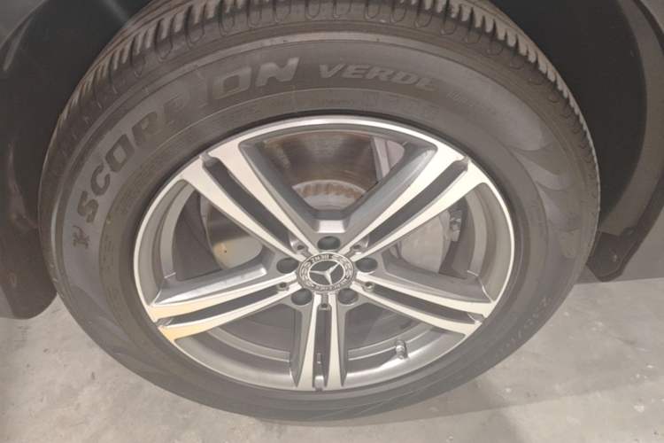 Used Mercedes-Benz GLC 2021 GLC 260 L 4MATIC Dynamic Edition Left Front Wheel Hub