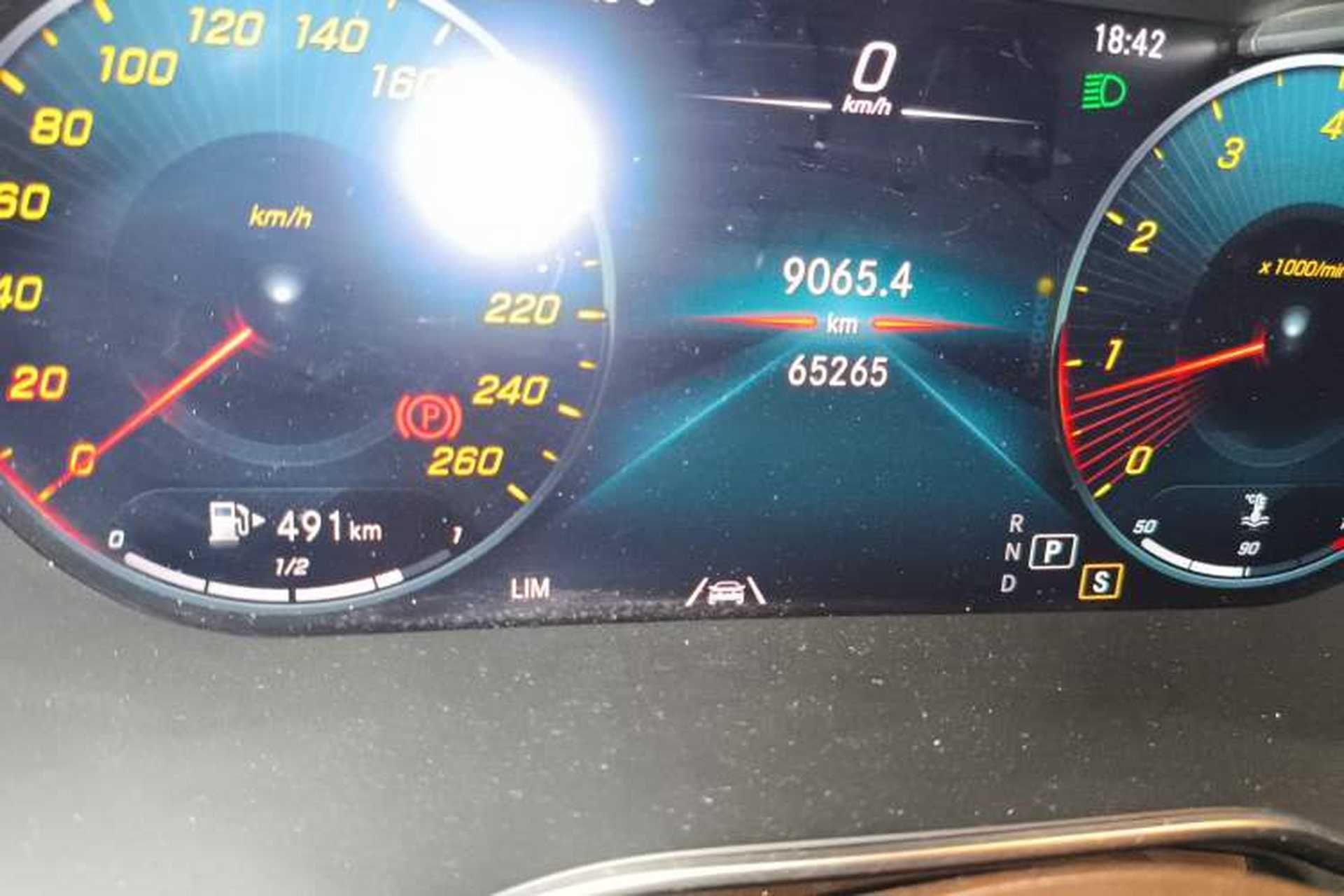 Used Mercedes-Benz GLC 2021 GLC 300 L 4MATIC Dynamic Model Odometer Close Up