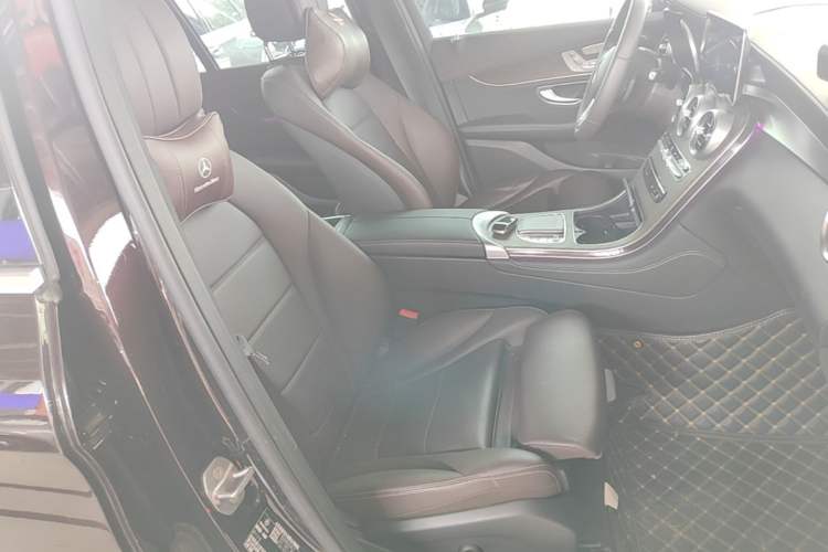 Used Mercedes-Benz GLC 2021 GLC 260 L 4MATIC Luxury Model Right Front Seat
