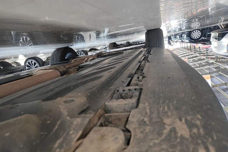 Used Mercedes-Benz GLC 2021 GLC 260 L 4MATIC Luxury Model Right Side Sill