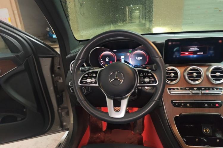 Used Mercedes-Benz GLC 2021 GLC 300 L 4MATIC Dynamic Model Steering Wheel