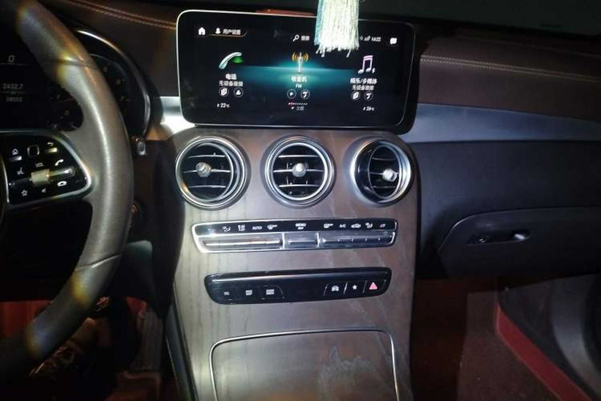 Used Mercedes-Benz GLC 2021 GLC 260 L 4MATIC Luxury Model Audio And AC Panel