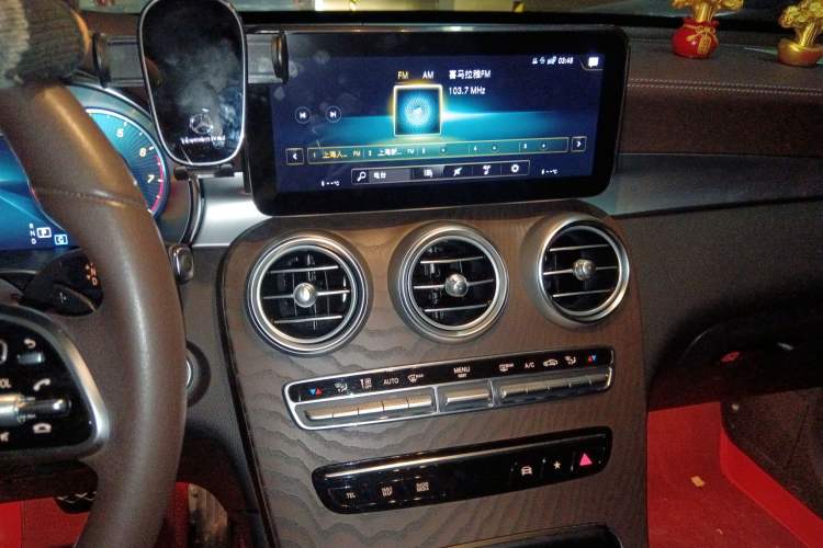 Used Mercedes-Benz GLC 2021 GLC 260 L 4MATIC Luxury Model Audio And AC Panel