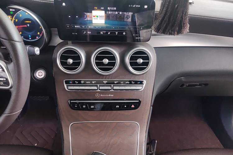 Used Mercedes-Benz GLC 2021 GLC 260 L 4MATIC Luxury Model Audio And AC Panel